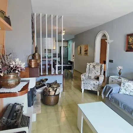 Casa Aurora, Piscina , Wifi, Jardin 5-6 Pax בית נופש *