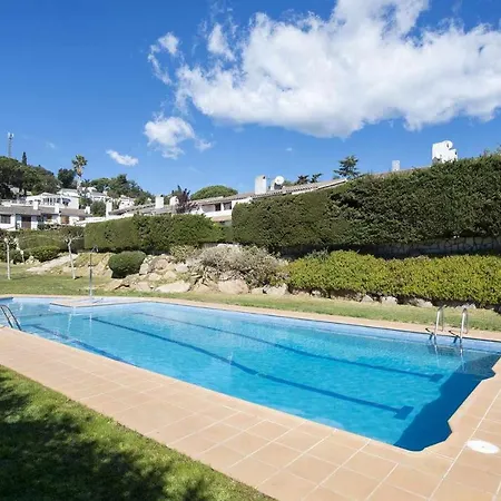 Casa Aurora Piscina Wifi Jardin 56 Pax Girona