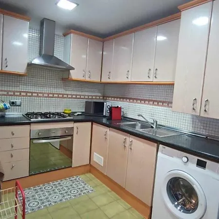 Casa Aurora Piscina Wifi Jardin 56 Pax Holiday home