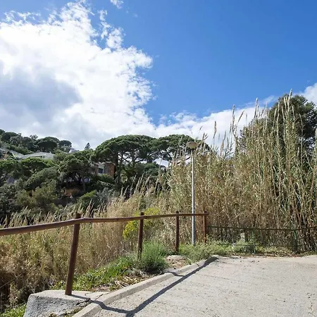 Casa Aurora Piscina Wifi Jardin 56 Pax * Girona