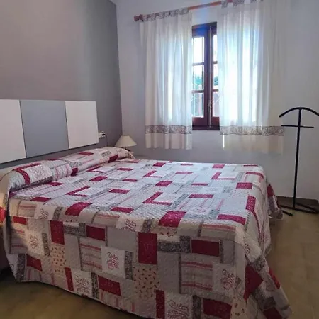 Casa Aurora Piscina Wifi Jardin 56 Pax Holiday home